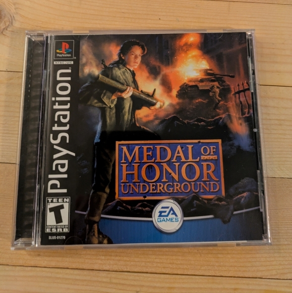 Medal of Honor: Underground for PlayStation Used - - Picture 2 of 7